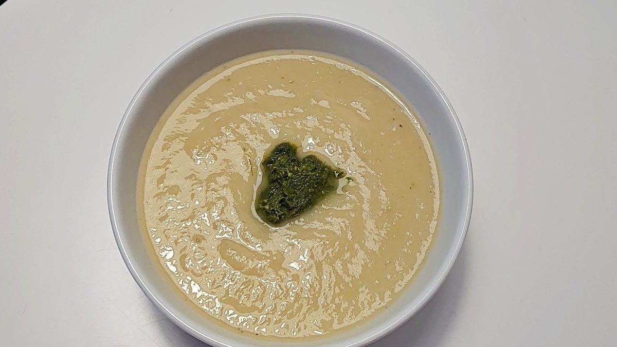 Zupa-krem z białych szparagów