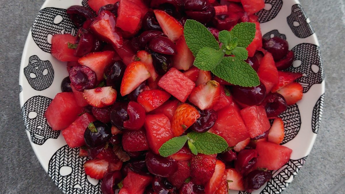Sałatka owocowa – bez cukru i bez jogurtu!
