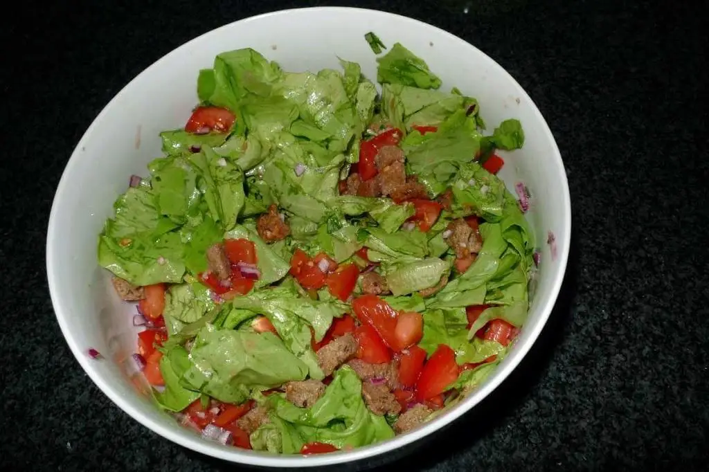 Sałatka toskańska – panzanella