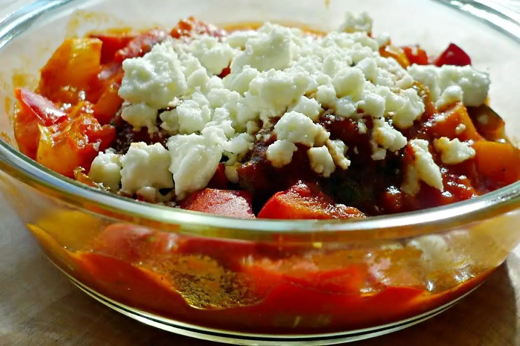Kofta wołowa w pikantnym sosie pomidorowym