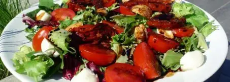 salata z sosem balsamicznym