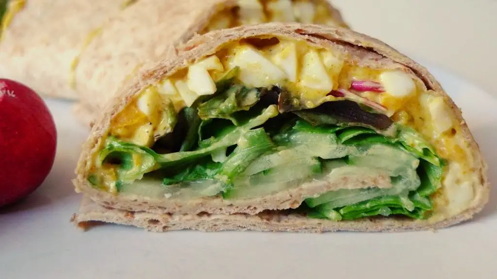 Tortilla z pastą jajeczną