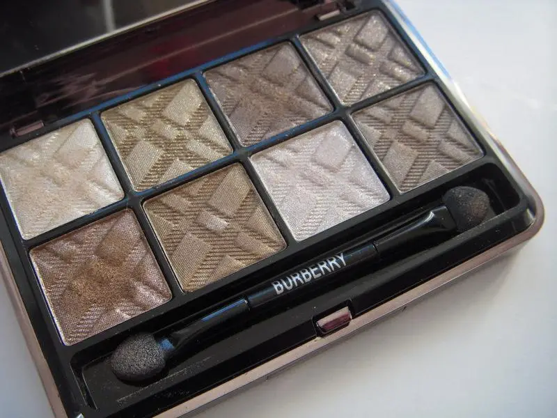 Podrabiane kosmetyki Burberry