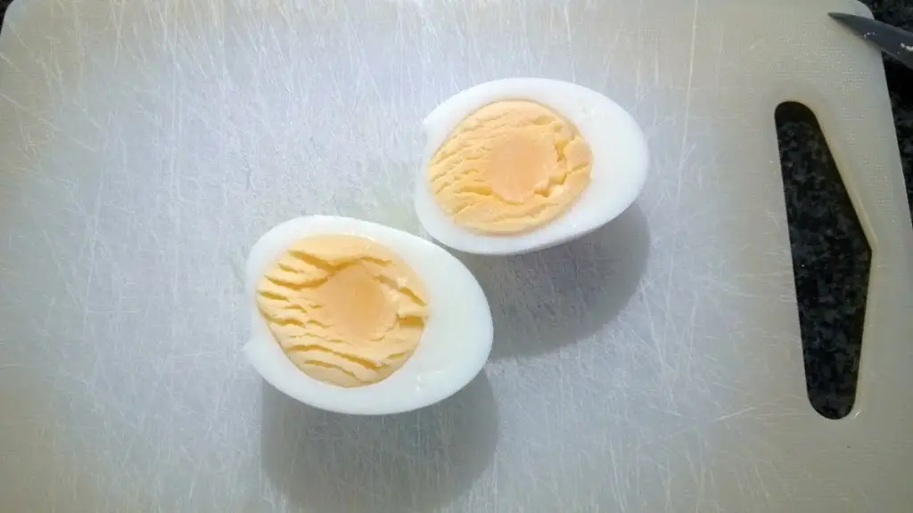 Jak łatwo ugotować jajka na twardo?