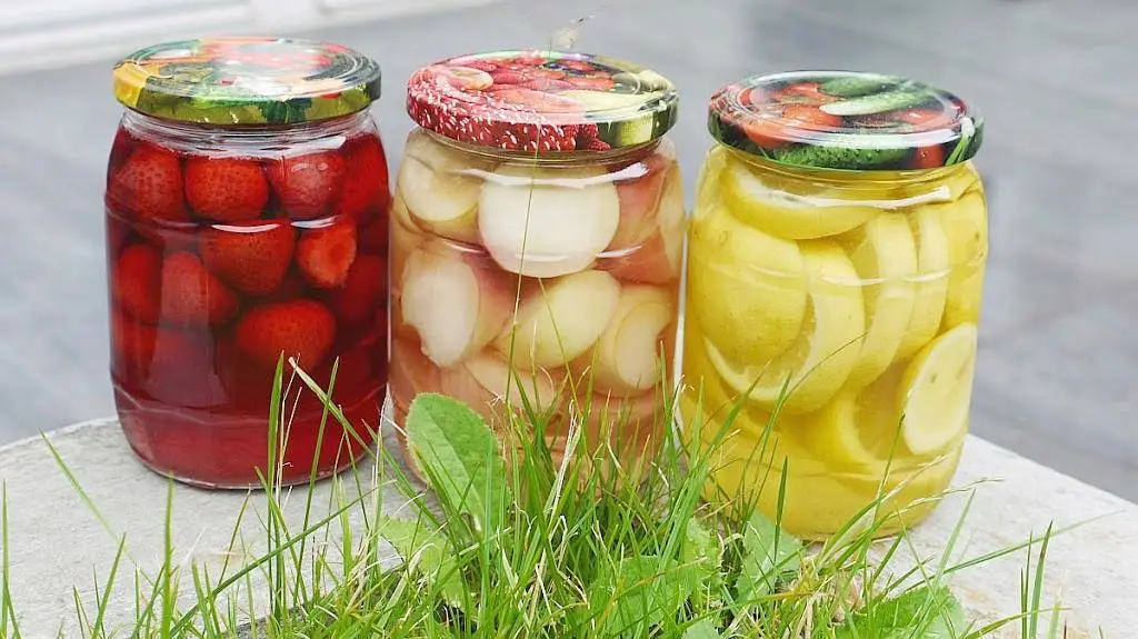 Domowa wódka smakowa