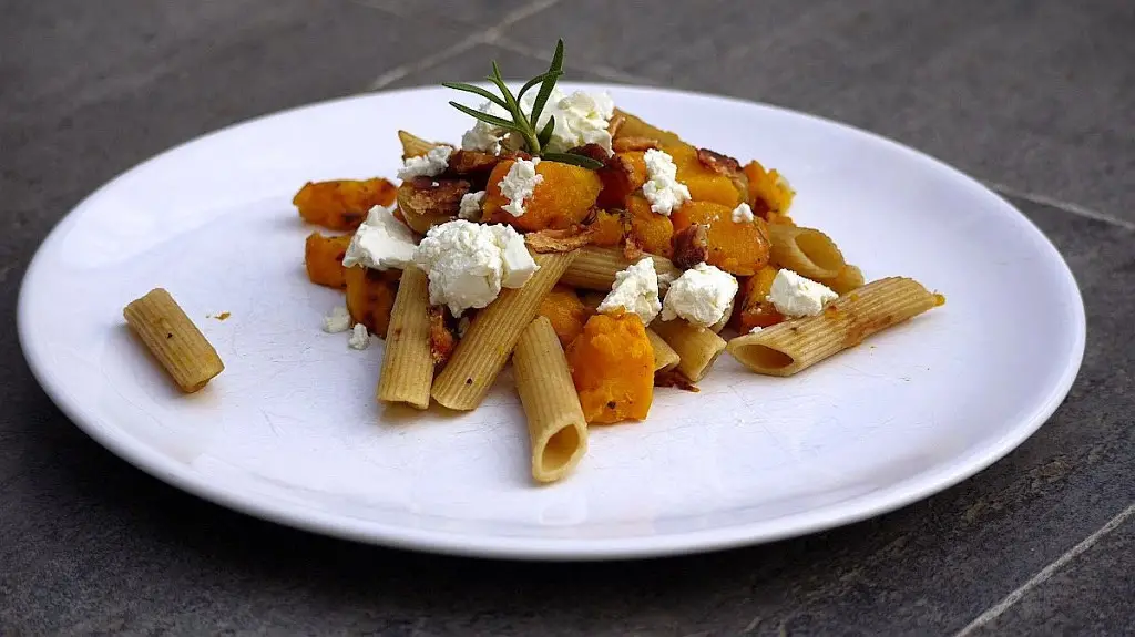 Truflowy makaron z pieczoną dynią