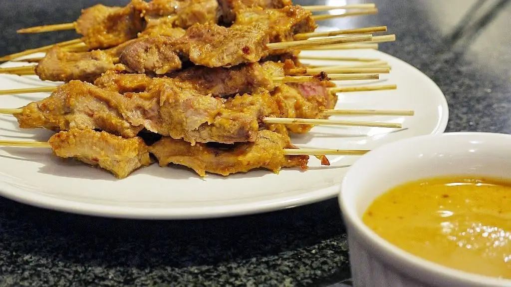 satay z wieprzowiny
