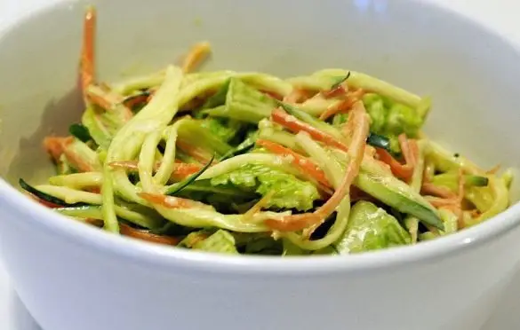 Pikantny coleslaw