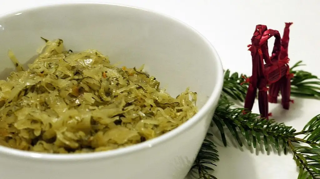 Kapusta wigilijna z koperkiem