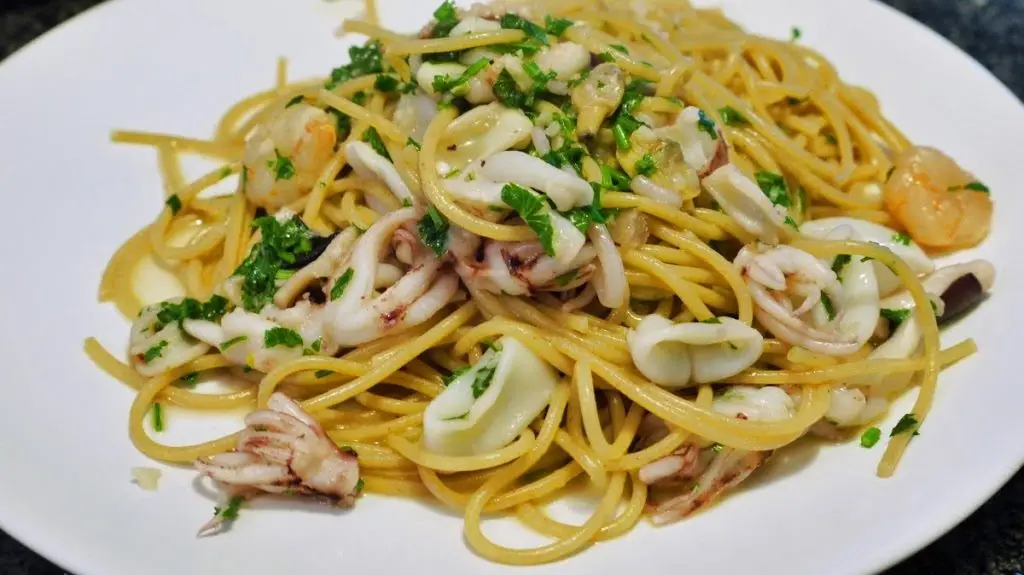 makaron-z-owocami-morza1