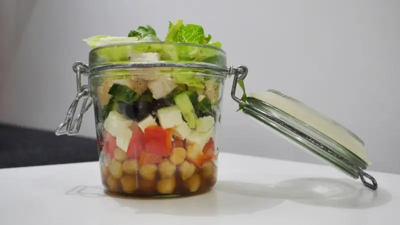 Sałatka w słoiku – grecka