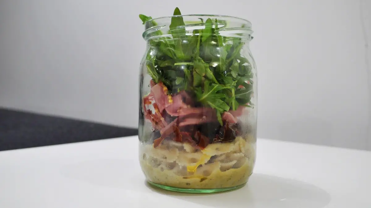 Sałatka w słoiku – włoska