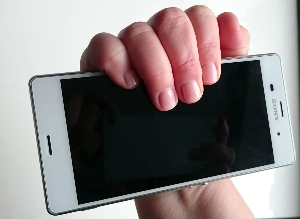 Manicure hybrydowy w domu? Nie, dziękuję!