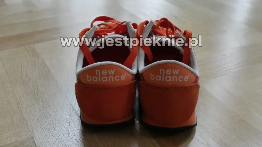 jak rozpoznac podrobki new balance tylem
