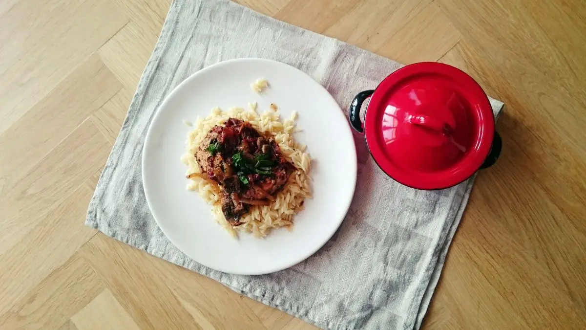 Kurczak z pieczarkami z wolnowaru