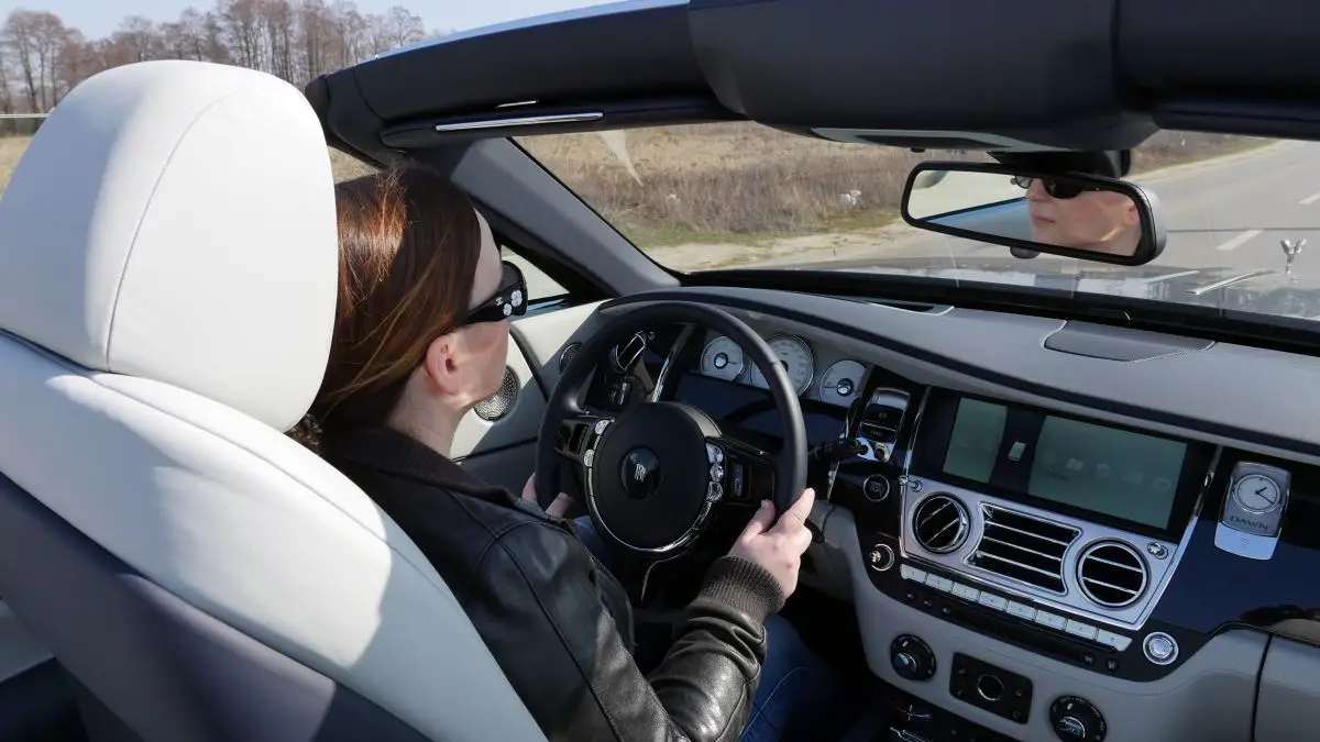 jak wybrac pierwszy samochod