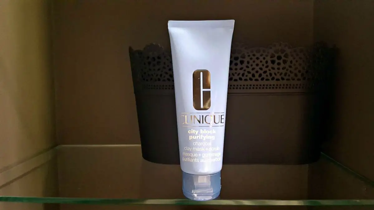 Clinique City Block Purifying Charcoal Mask & Scrub – mój test