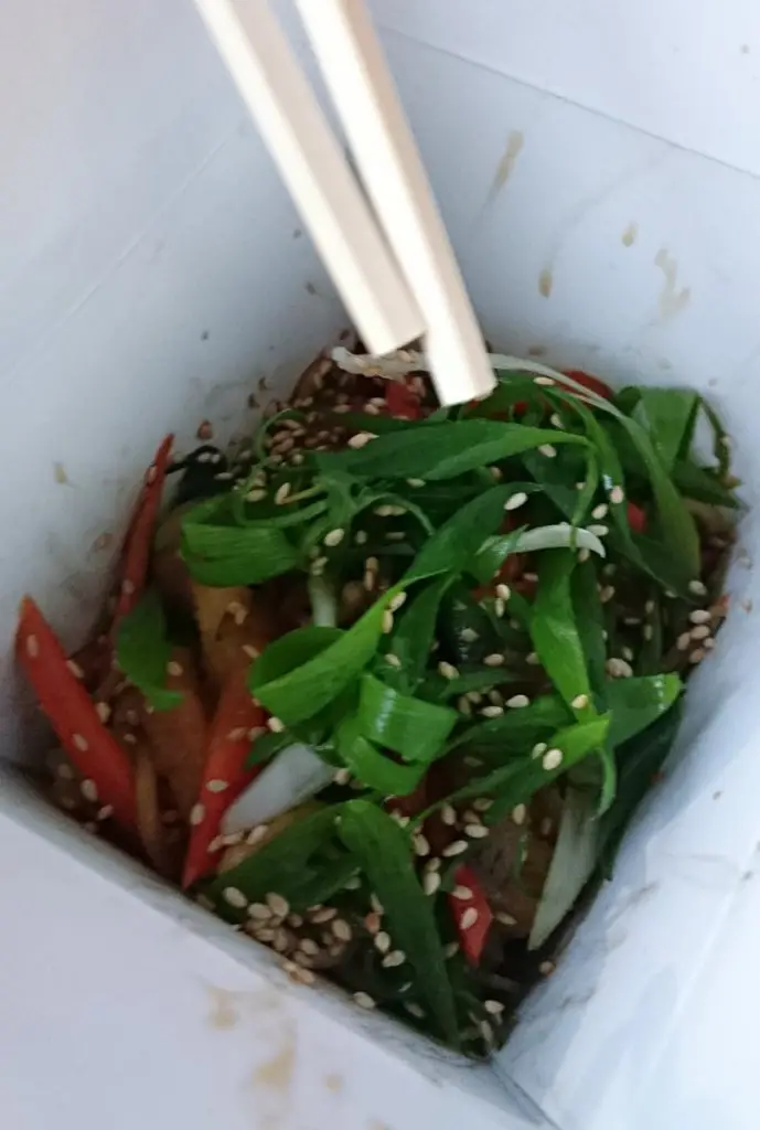 co jesc na nocnym markecie omami