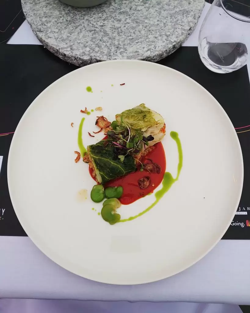 neon bistro popup golabki