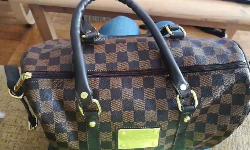 czy to podrobka torebka louis vuitton calosc