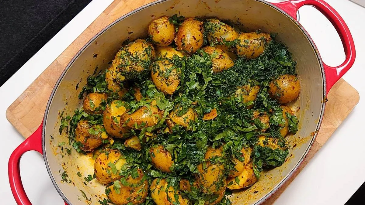 Pikantne ziemniaki z patelni (batata harra)