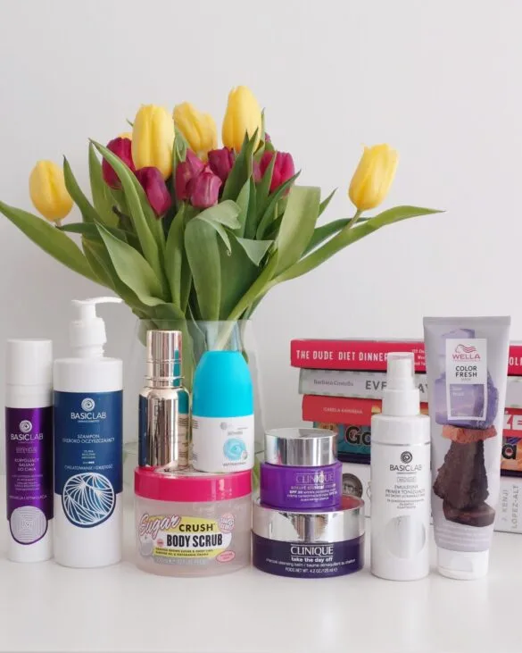Kosmetyki denko 2026 - BasicLab, Clinique, Dr Dennis Gross i tulipany