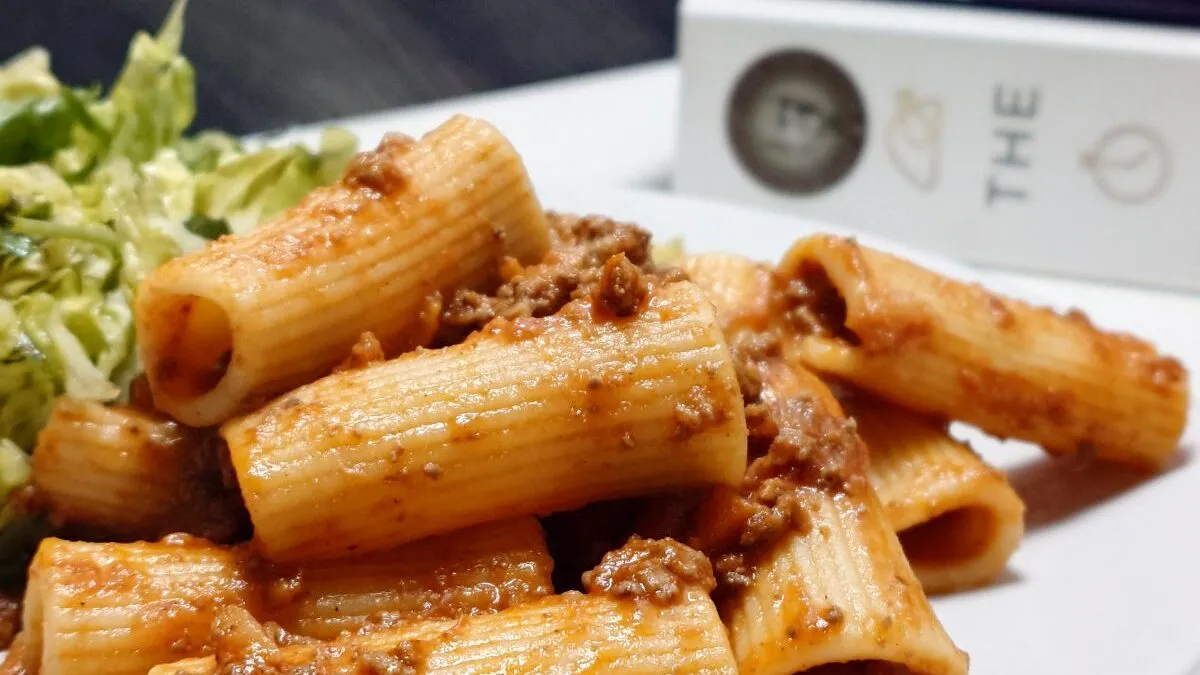Sos boloński z nutą umami – najlepszy przepis na gęste ragù